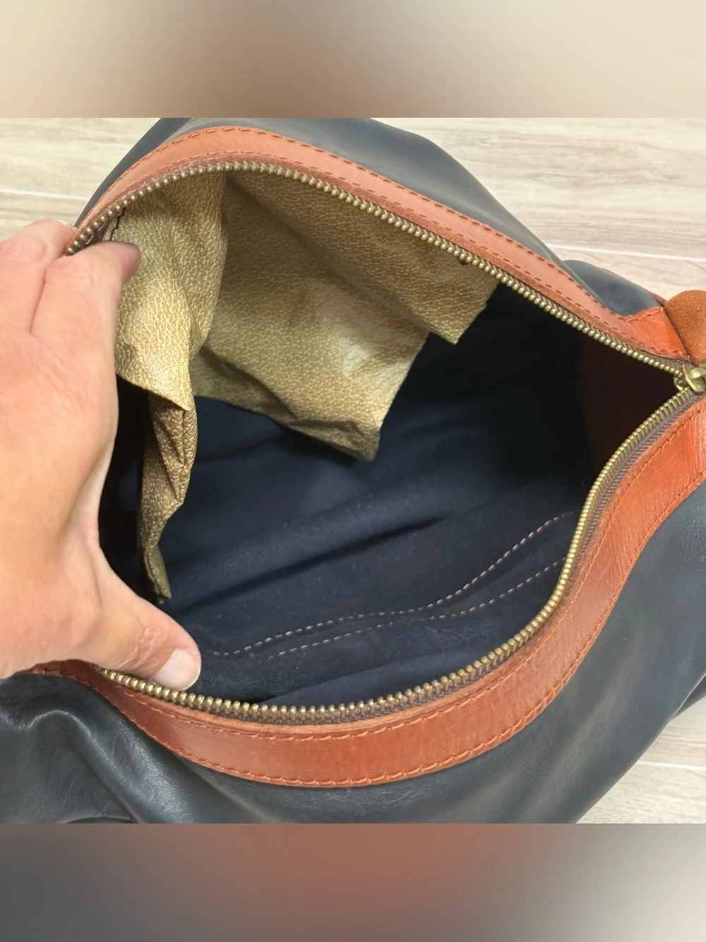 IL Gancio Blue & Brown Folded Leather Barrel Shoulder Bag